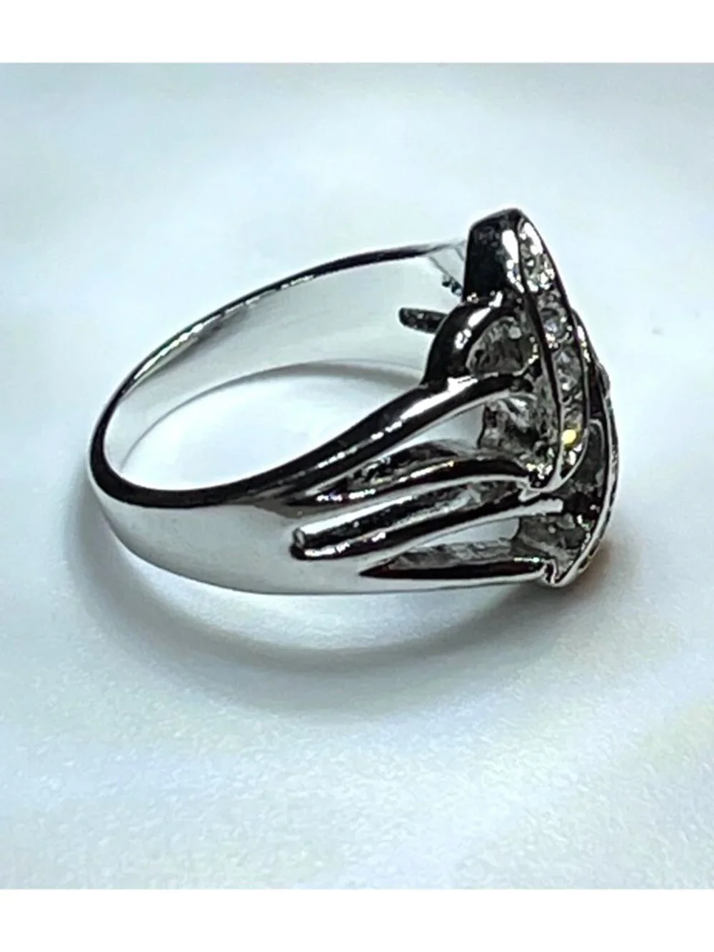 Vintage 80s Silver-Toned Rhinestone Interlocking Ribbon Crossover Ring Size 6.75